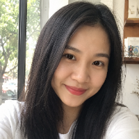 Ảnh chân dung khách hàng Lê Hoàng Yến đánh giá dịch vụ duỗi tóc hơi nước